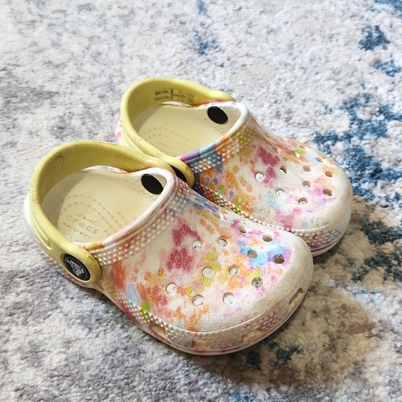 CROCS Other - Crocs Toddler Size 6 Multi Color Shoes